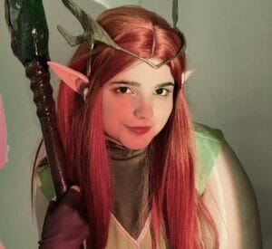 Keyleth Cosplay and Photography by @bagy.cos || Staff and headpiece by @souldomarartes