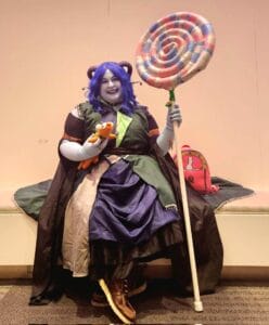 Jester Cosplay, Makeup, and Props by @thishasbeencary (Instagram, Twitter)