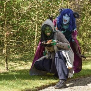 Nott Cosplay by @wine_and_prejudice || Jester Cosplay by @chasing_pixiedust || Photography by @barb_s.creations