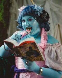 Jester Cosplay by @tohaveahome || Photography by @allthingslaurenstudios