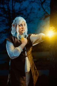 Pike Cosplay by @MissViscidDesigns || Photography by @aublynx || Holy Symbol STL printed by Krysaor on Thingiverse